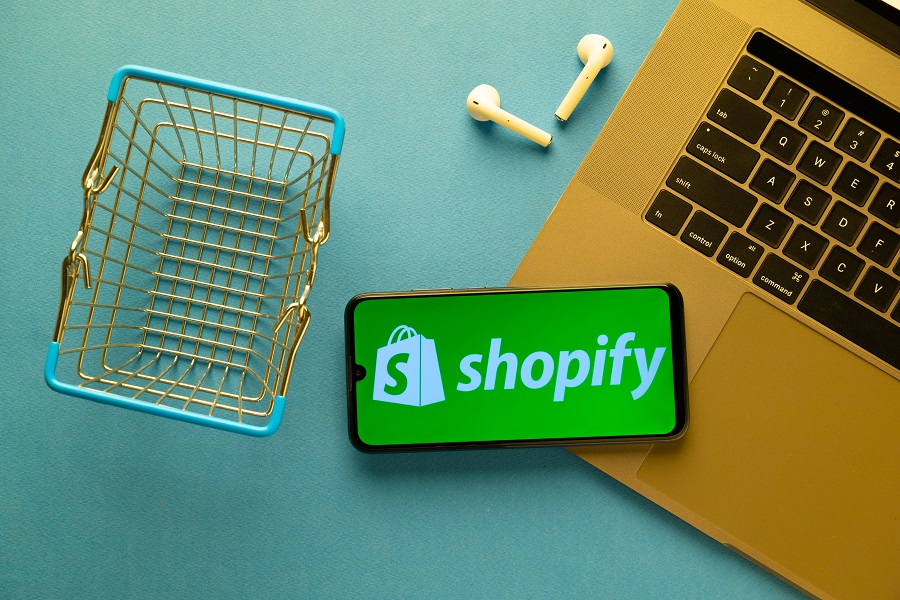 Should You Get Professional Shopify Store Design Services?